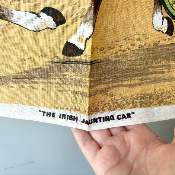 Irish linen tea towel with Victorian horse drawn carriage - Picture 4 of 6